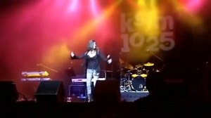 Connie Funky Little Beat ( Tradução )HD HQ - Mattos Legendas e Traduções - Eu amo Música ಌ Curtam e Compartilhem ♥ | Eu amo Música ಌ