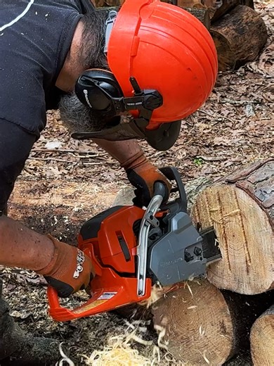 How I Make Kindling! @husqvarnausa #chainsaw #chainsawman #kindling #noodles #getcreative