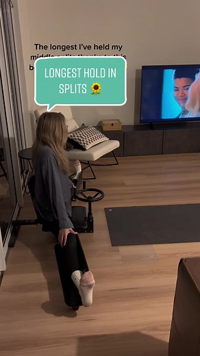 I love love 🥹 Also PROGRESS #middlesplits #splitsmachine #flexibilitytraining #fitness #stretching #mobilitytraining #bodytransformation #splits #fitnesstransformation #fitnessmotivation #fitcheck #fyp