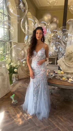 Camille La Vie on Instagram: "Taking my breathe away with Camille La Vie! ✨💖 Every #clvgirl wants to turn heads so shop the styles that will do just that! ⭐️ 🪩Trending Styles 🛍️ 14 Stores to Shop"