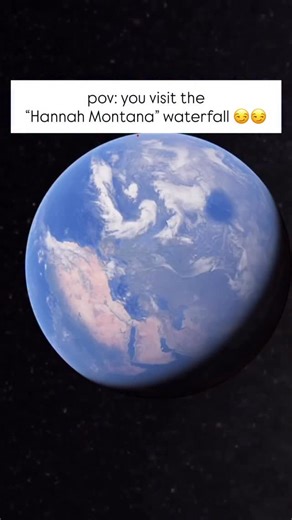 The Hannah Montana waterfall 🤩🤩 AKA Rutledge Falls in Tullahoma, Tennessee! 🗺️💦 Rutledge Falls made its big-screen debut in 2009 - it was one of the filming locations of Hannah Montana: The Movie! 🎶 Where are all my girls who grew up on Disney Channel? 🙋🏼‍♀️ Visiting Rutledge Falls? Here’s what you need to know ⬇️ 🚫This waterfall is on private property. The owners are kind enough to allow visitors daily from dawn to dusk. 🗑️ BE RESPECTFUL! Pack out your trash and stay on the trail. 🦮 L