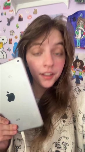 Riana Nicole on Instagram: "Trying to factory reset this passcode locked iPad #ipad #apple #thriftstorefinds #thrifting #tech"