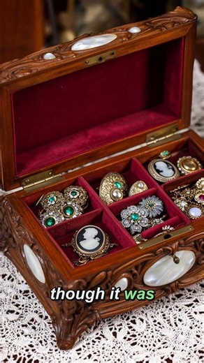 Secret Hair Styles of Victorian Women