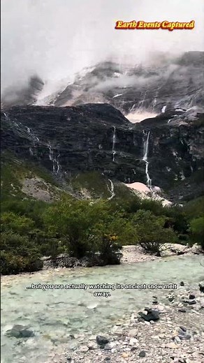 🥺 It looks like paradise, but the mountain is literally melting... #globalwarming #climatecrisis