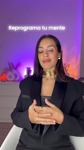 Reprogramación para manifestar cambios positivos 💖 Repite esto por 7 días para lograr cambios positivos en ti. Te recomiendo repetirlo en la mañana o en la noche, o si es posible, tanto en la mañana como en la noche. Al hacerlo, experimentarás cambios profundos, porque esto es una reprogramación. Si sientes que es tiempo de un cambio, de soltar lo que ya no te sirve y abrazar tu verdadero potencial, estoy aquí para eso. Lluvia de bendiciones y muchísimo amor 👼 Te amooo GURÚ de la CALMA #decret