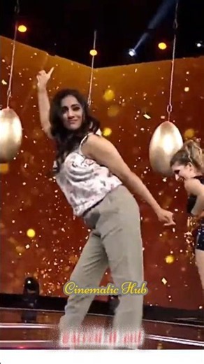 Rashmi Gautam's Explosive Mass Dance 💃 | Rajinikanth 😂 Vijay ❤️ Nagarjuna 🔥 #Shorts