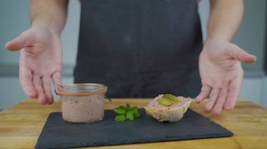 Make poultry liverwurst yourself - mild, fine & super tasty - wurstcircle.com - Make Delicious Sausages At Home