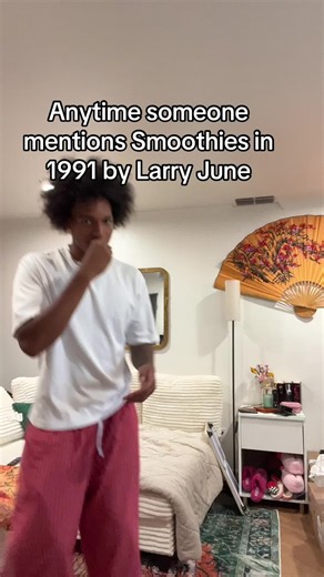Smoothies 1991: Finishing the Smoothie Bowl Experience