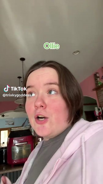 Wonder who it could be. Knowing B probably anyone and maybe everyone. #dccomics #batman #wonderwoman #justiceleague #hamilton