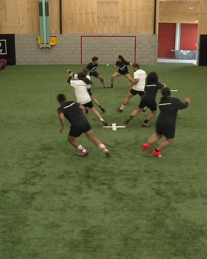 Can't beat a classic! This fun game is also great for developing speed, acceleration, reaction time and evasive skills. COACHING POINTS: ➡️ Concentrate on getting players to listen. ➡️ Focus on quick reaction times and speed off the mark. #DrillOfTheWeek | Rugby Toolbox