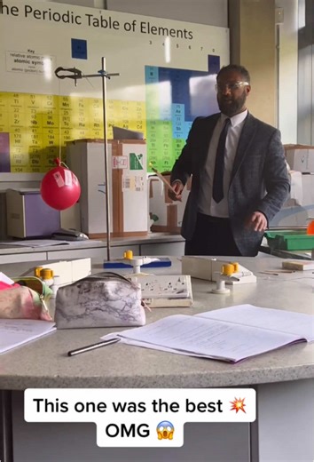 Chemistry experiments #funnyvideo #chemistry #moment #experiments #😂😂😂 #challenge #surprised