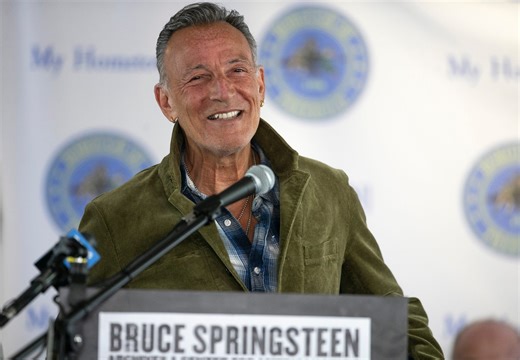 Someone has to Say it: Bruce Springsteen Totally Stinks