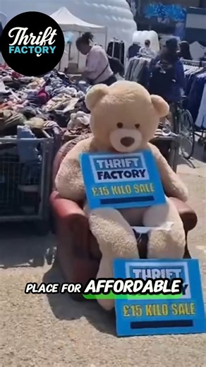 Step into Thrift Factory Hackney and level up your wardrobe for just £15 per kilo! From vintage gems to everyday essentials, our kilo sale is packed with sustainable fashion finds. Perfect for thrift lovers in London looking for quality pieces at unbeatable prices. Don’t miss out shop smart, shop sustainable with Thrift Factory. Address Opposite Theory Driving Test Centre, Hare Row, London Hackney E2 9BY Opening Hours Monday – Sunday: 11:00 AM to 7:00 PM Website https://thriftfactorykilosale.co.