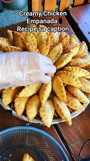 288K views · 1.5K reactions | Chicken Empanada Recipe INGREDIENTS:...