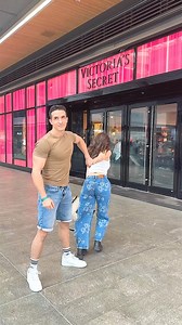 New workout 😂 @jujufitcats @inshapenutrition | Tibo Inshape