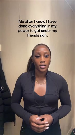 Y😂UR FAV TAILOR GUY on Instagram: "You know yourselves😒 🎥folufabulosity"