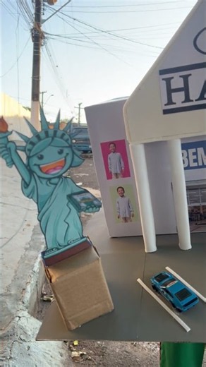 ELE LEVOU UMA MINI HAVAN PARA A ESCOLA! 😱