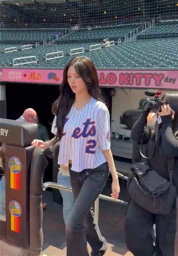 IVE at the Stadium: Kim Ga-eul, Jang Won-young & Yujin Live Moments