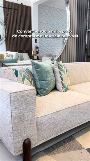 No rompas la cadena👀 Nuestro sofá clásico 3-2 combina líneas elegantes, tapiz suave al tacto y asientos amplios para un descanso total 🤍. Un diseño atemporal que se adapta a cualquier estilo de sala y convierte cada reunión en un momento especial 👨‍👩‍👧‍👦💫 Regala confort, estilo y buenos momentos para estas fechas💘 #regalos #foryoupage #paratiiiii #sofastendencia