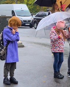 60K views · 524 reactions | A kind girl saved a boy from bad weather | Fabiosa Australia | Facebook