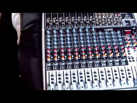 Unboxing Behringer X2222 USB XENYX