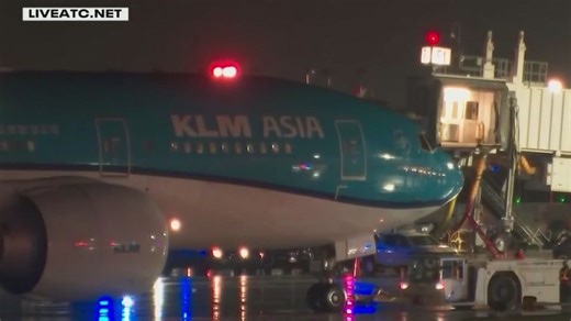 Passengers describe incident on KLM flight in Atlanta