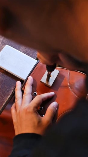 Red Wing SS - Fukuoka Parco on Instagram: "・ ⁡ 《RED WING 120th ANNIVERSARY ORIGINAL STAMP SERVICE》 ⁡ RED WING創業120周年を記念し、レッドウィングシューストア限定イベントを開催いたします。 本イベントでは、対象モデルに120周年記念の特別刻印をお入れいたします。 ⁡ イベント当日は福岡店を含め、各エリアのスタッフ。 そしてリペア担当スタッフと共に、 店頭にて皆様のご来店をお待ちしております。 ⁡ ■ 開催日時・場所 •日時：2025年12月13日（土） •場所：RED WING SHOE STORE 福岡店 •刻印受付時間：10:00 - 18:00 ⁡ ■ 持ち込みで刻印可能なモデル 2025年8月22日以降発売の秋冬モデル（一部刻印不可）はイベント開催店舗へお持ち込みいただき、刻印を施すことが可能です。 ⁡ 〈対象モデル〉 4501 ／ 4585 ／ 2966 ／ 8165 ／ 9111 ／ 2949 ／ 8836 ⁡ ■ その他のモデルについて 上記以外のモデルにつきまし