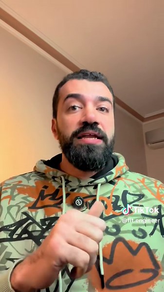 ‏Leg Press Vs Squat