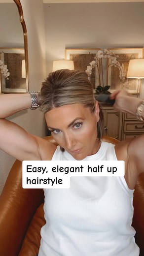 Easy & Elegant Half Up Hairstyle for Short Hair