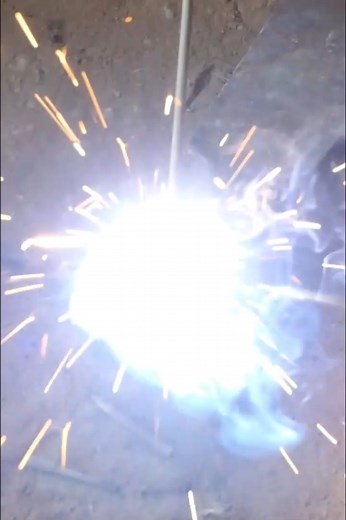 Welding and sharpening digger tool blade #secretmetalworks #reelsvideoシ #reelsviralシ #reelsvideo #reelitfeelit #reelsfbシ #reel #reels #reelschallenge #reelstrending #reelsfypシ#reelsvideoシ #reelsfacebook #reelsfbシ #reelsindia #reelsfb #reelsvideo #Amazing #skillblacksmith #ForgingOnFire | Secret Metal Works