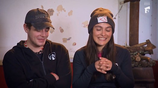 America Express, sezonul 6 | Alexia și Aris Eram au găsit un localnic francez și au purtat o discuție extrem de interesantă 😍 • Cel mai dur reality show din România se vede pe Antena1 și în AntenaPLAY Rămâi alături de noi pentru și mai multă aventură! | America Express Romania