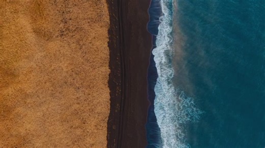 Bajo el mar se dibuja un nuevo mapa de poder. La electricidad quiere viajar por donde ya lo hace internet