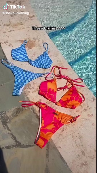 Left or right? 💙💗 #bikinis #summer #springbreak2022
