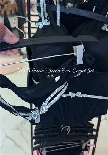 NEW VICTORIAS SECRET COREST TOP SET🖤🪽 #victoriassecret #victoriassecretangel #victoriassecretfashionshow #newatvictoriassecret #victoriassecrethaul