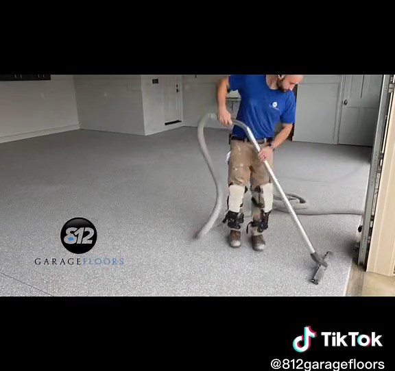 🚨These are the steps to installing our polyaspartic flake floor system.🤯 💪Strong, durable, and will look great for many years to come👏 💻 Check out our website www.812garagefloors.com ☎️ (812) 205-4876 📱 #flakefloor #decorativeconcrete #concretecoatings #flakeflooring #beforeandafter #evansville #smallbusiness #timelapse #watchuswork #lifetimewarranty
