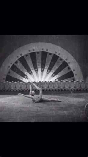 Elaine Ewing on Instagram: "Vintage Early 1930s Contortionist Performance with Transitions The transitions throughout this vintage performance are incredibly beautiful- and she makes it look so easy. This is a wonderful example of how transitions are not purposeful movements within themselves, but also integral to a seamless sequence. Feel free to share, tag me back for a repost in my stories. 📅 Shared at 7:02am EST 9/6/25 #physicalculture #vintageexercise #vintageworkout #retroexercise #exerci