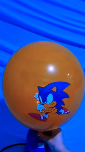 SONIC THE HEDGEHOG BALLOON INFLATION AND DEFLATION!!!