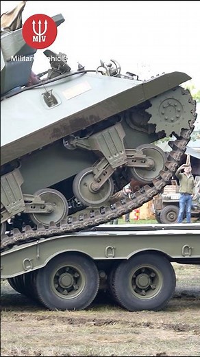 WW2 Vehicles Transported! 🚜⚙️ #military #vehicles #towing #truck #army #ww2 #wwii #war ##transport