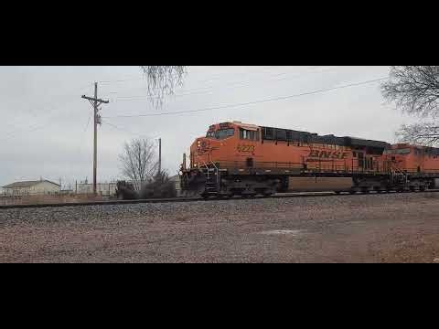 BNSF 6223 leading grain train west in Grand Island