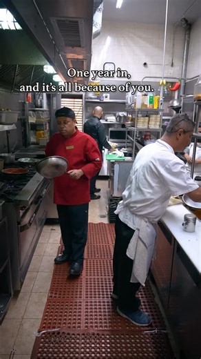 They say the reviews don’t lie — and neither do our guests. 🌟✨ From the first bite to the last sip, everyone’s talking about the flavors, the vibe, and the experience that makes Red Chilli unforgettable. 🍛🔥 It’s more than a meal — it’s the kind of place people can’t stop coming back to (or posting about 😉). Come see what all the love’s about — your table’s waiting. ❤️ #RedChilliNYC #TopRatedRestaurant #IndianCuisine #JacksonHeightsEats #HalalEats #HalalNY #FoodieNYC #NYCEats #BestIndianFood 