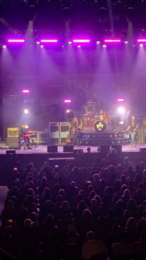 Doing the thing tonight with Jason Bonham Led Zeppelin Experience at Hard Rock Hotel & Casino Bristol Fire! | Floydians Photography