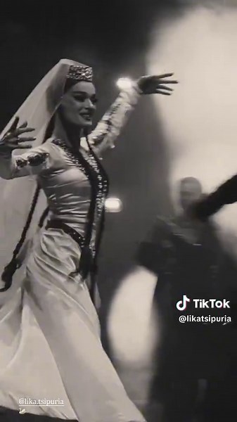 Discover Georgian Dance with Erisioni Ensemble