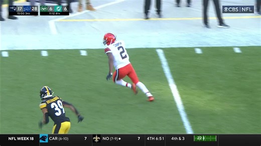 Amari Cooper is wide open for 36-yard catch and run