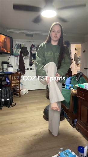 love these yoga pants they’re comfy cute i love them #yogapants #cutepants #loungewear #leggings