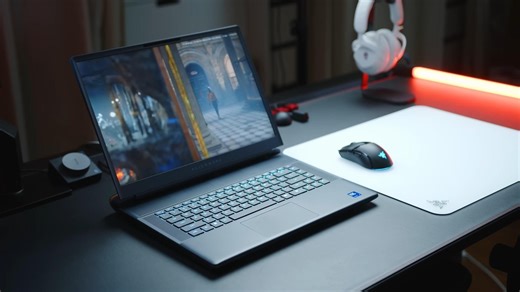 【外星人笔记本】体积大、重量重，却拥有极快的速度和极低的噪音！——外星人 16 Area-51 评测