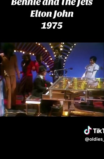 Bennie and The Jets/ Elton John/ 1975 #oldiesbutgoodies #oldies #classic #timeless #memories #musicoftiktok #greatmusic #1970s #fyp #fypシ゚viral #explorepage #eltonjohn
