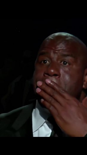 July 7, 2009 #MichaelJackson's funeral is held at the Staples Center in Los Angeles. Most TV networks cover the event, where #KobeBryant, Mariah Carey, Andrae Crouch Choir, Motown founder Berry Gordy, Jennifer Hudson, Britain's Got Talent 2009 finalist Shaheen Jafargholi, #MagicJohnson, John Mayer, Lionel Richie, Smokey Robinson, Brooke Shields, Usher and Stevie Wonder all participate. #TWIMH