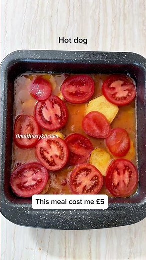 £3 Family Dinner Recipe | Easy Oven Baked Potato Egg & Sausage Tray Bake (Budget Meals UK)