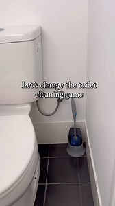 Let’s talk toilet cleaning; No one’s favourite job, but @bumgun_official have come up with this fun brand. Which will change the way I’m going to clean the toilet. Especially with toileting boys 🫠. The ease of installation to use is also 👌. I mean did you see how well it got into the those spaces with out removing the seat. That in itself is a game changer. Also the accessibility to rinse out the buckets, my head went to those buckets that every parent dreads 🤮 easy rinse and repeat. They hav