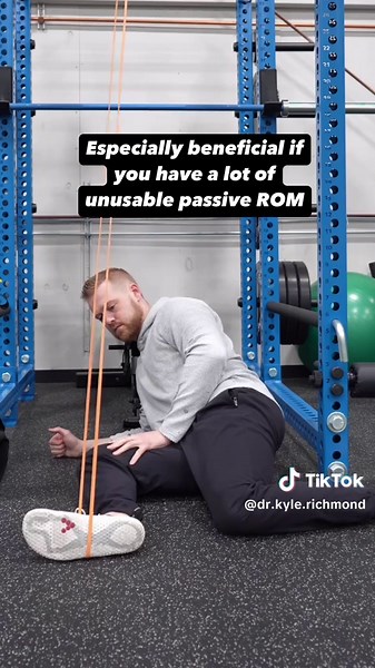 Who is this perfect for? Someone who has a lot of passive ROM that struggles to control it actively OR Someone who needs a little help to “feel” the movement correctly #hipmobility #hipstability #bandexercises